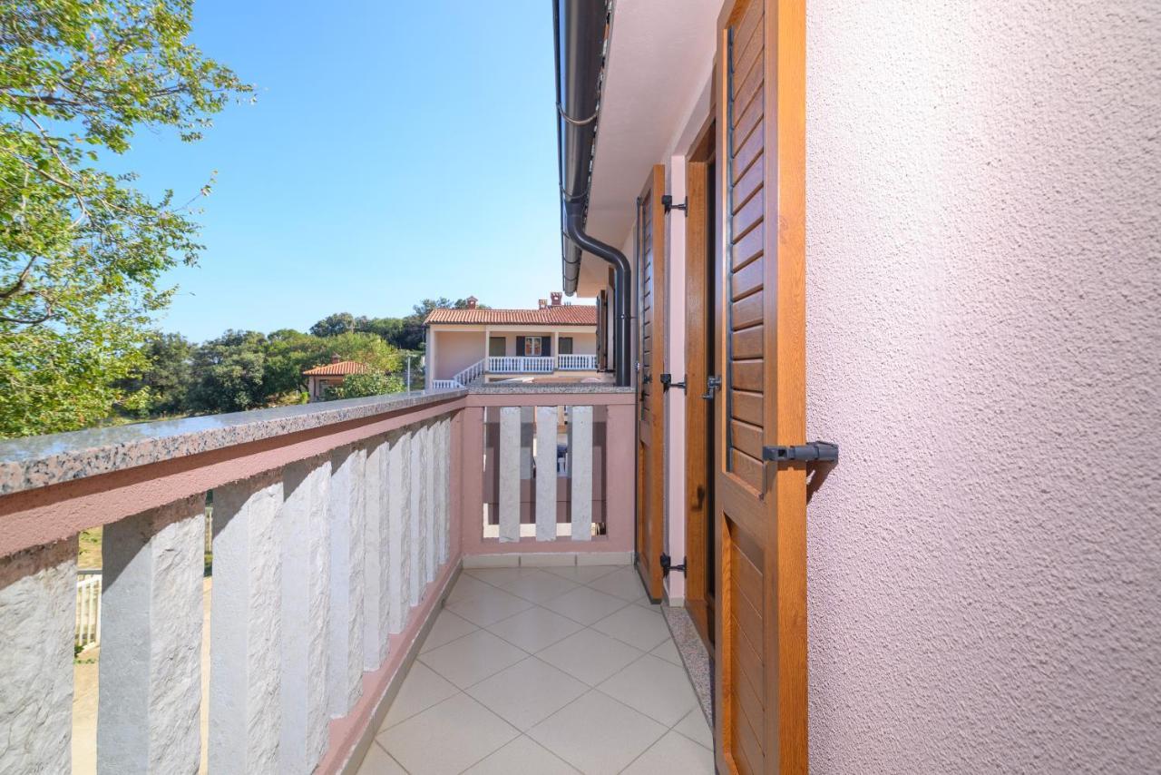 Apartments By The Sea Duga Luka - Prtlog, Labin - 2335 Esterno foto