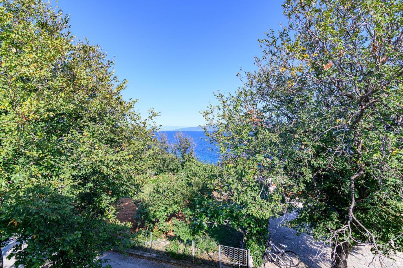 Apartments By The Sea Duga Luka - Prtlog, Labin - 2335 Esterno foto