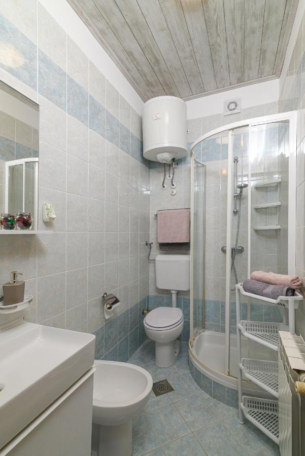 Apartments By The Sea Duga Luka - Prtlog, Labin - 2335 Esterno foto